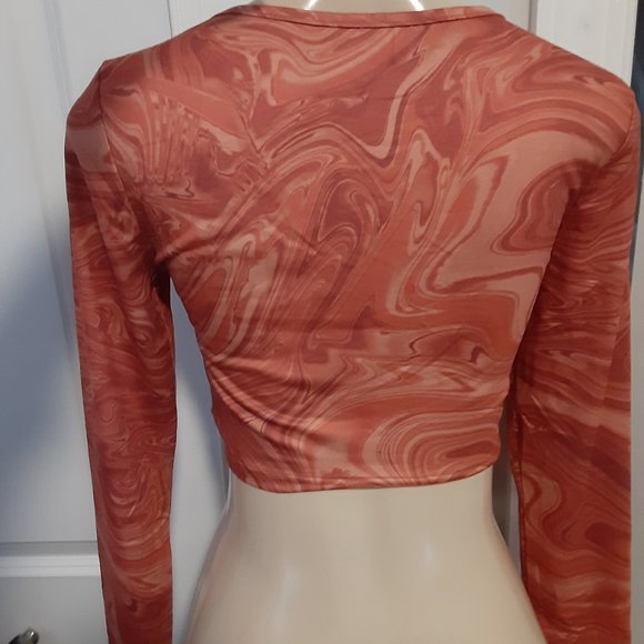Orange Marbled Cinch Front Top Cropped - Picture 9 of 12